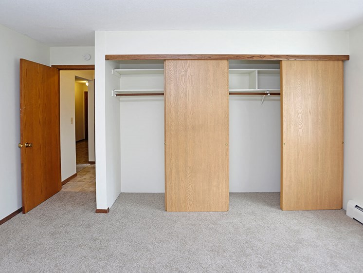 Heritage Manor apts with large closets